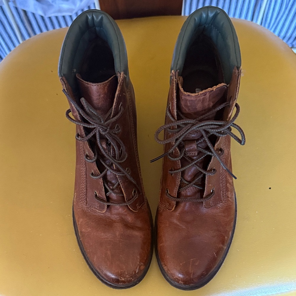 Timberland Wedge Safari Boots Size 7.5 Brown Leather